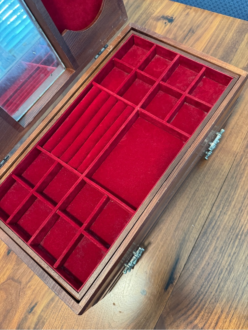 Vintage London Leather Wood Jewelry Box Chest With Interior Mirror 14" × 8" × 6" - Picture 10 of 16